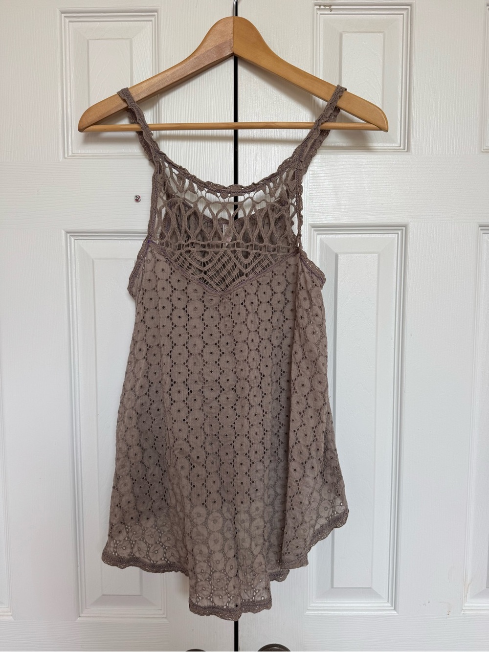 Women’s Free People Top, Woven Neckline-Eyelet-Flare Style Size XS